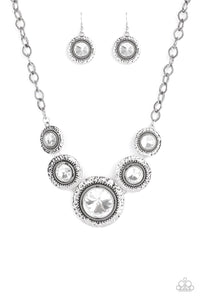 Global Glamour - White*