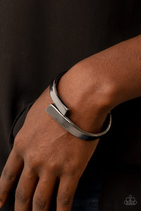 Dare to Flare - Black*