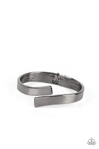 Dare to Flare - Black*