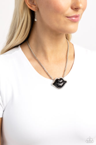 Lip Locked - Black*